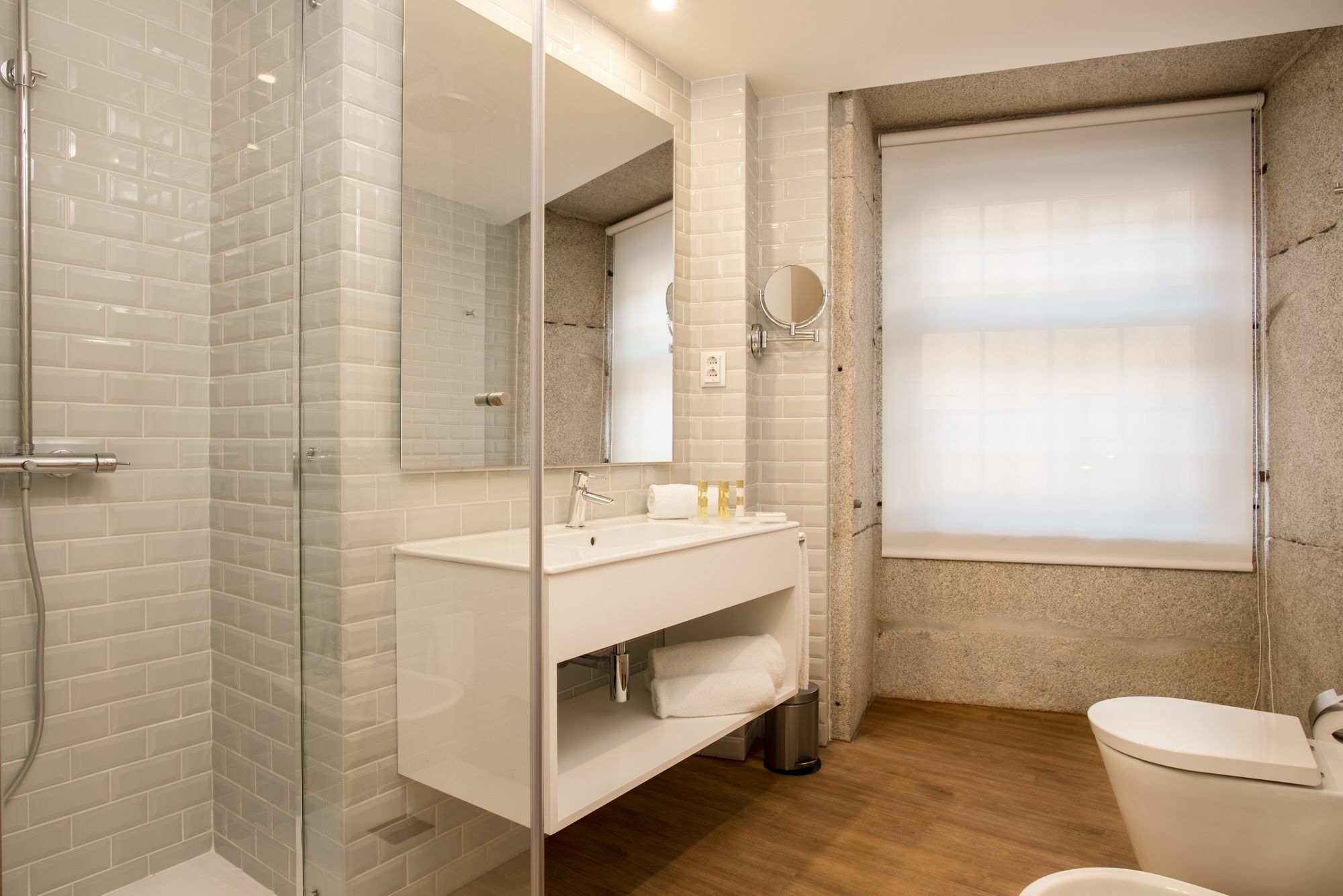 Exe Almada 4* Oporto